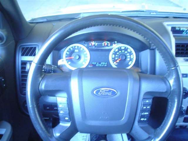 2011 Ford Escape XLT 4dr SUV